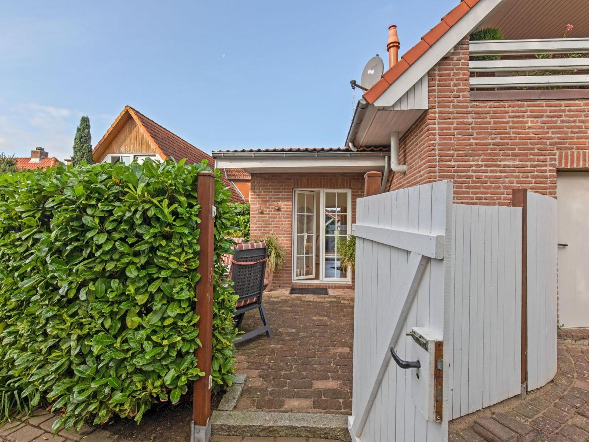 Enticing Holiday Home In Oldenburg With Garden Near Sea Dannau Exterior foto
